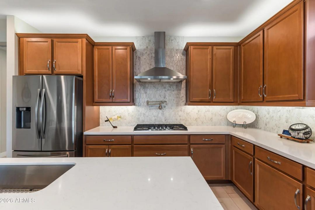 Real Estate Picture 16