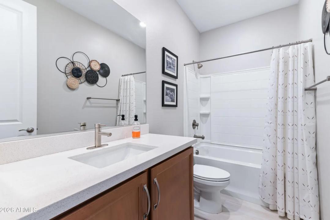 Real Estate Picture 39