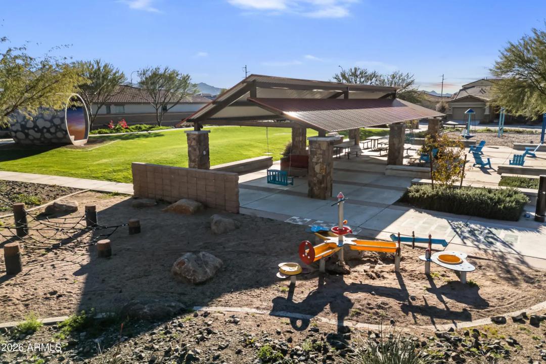 Real Estate Picture 64