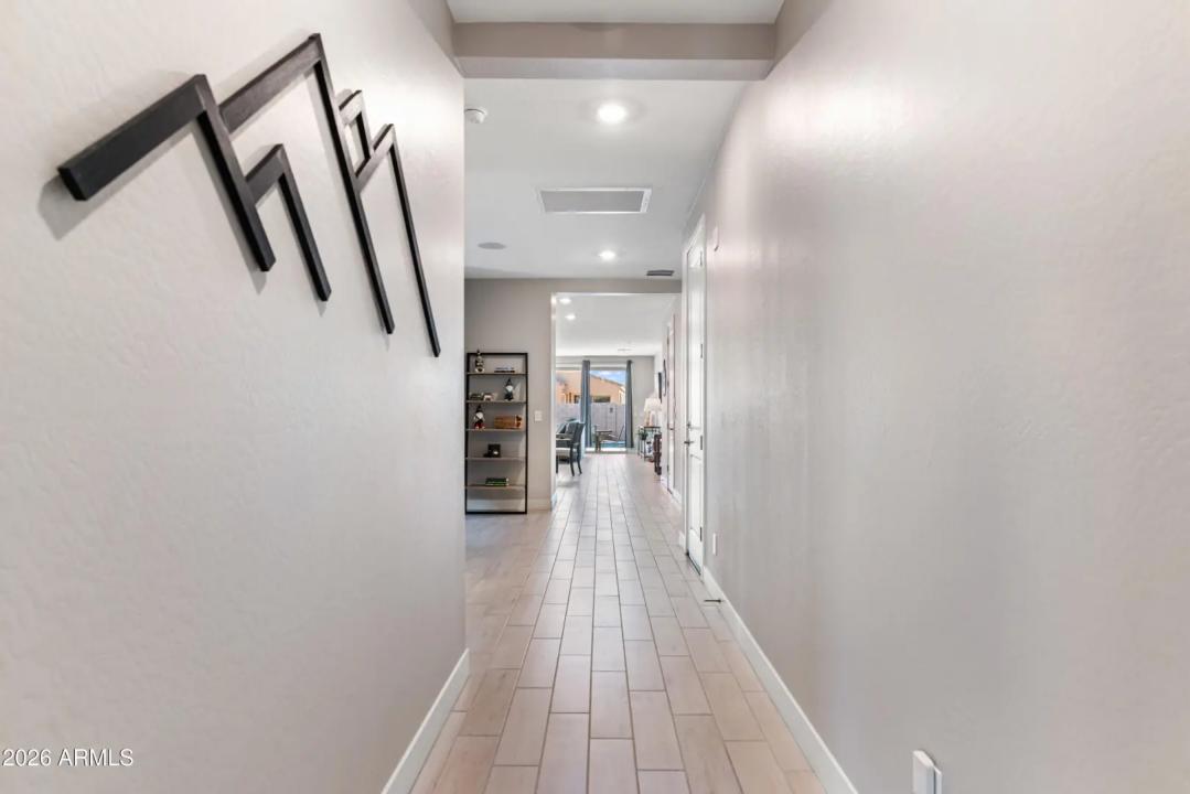 Real Estate Picture 14