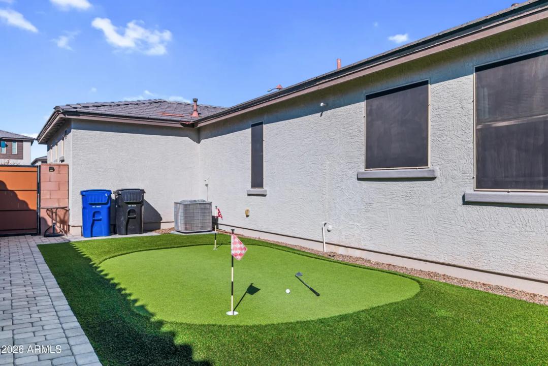 Real Estate Picture 13