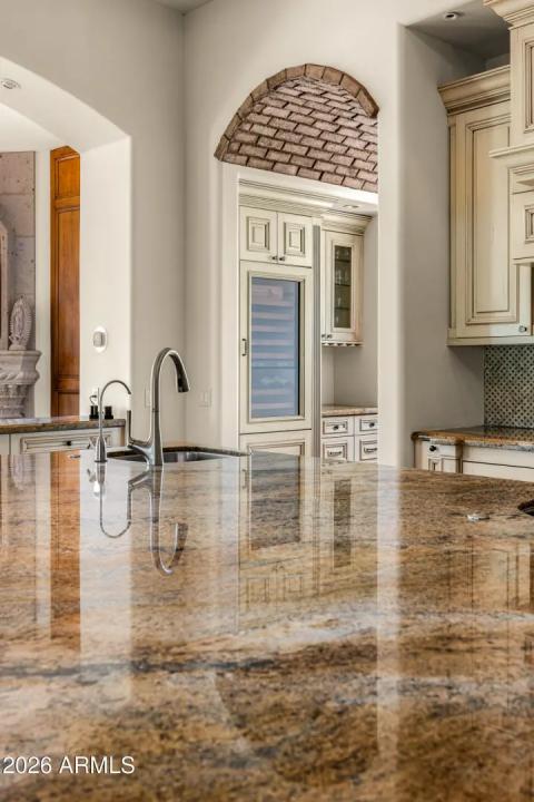 Real Estate Picture 16