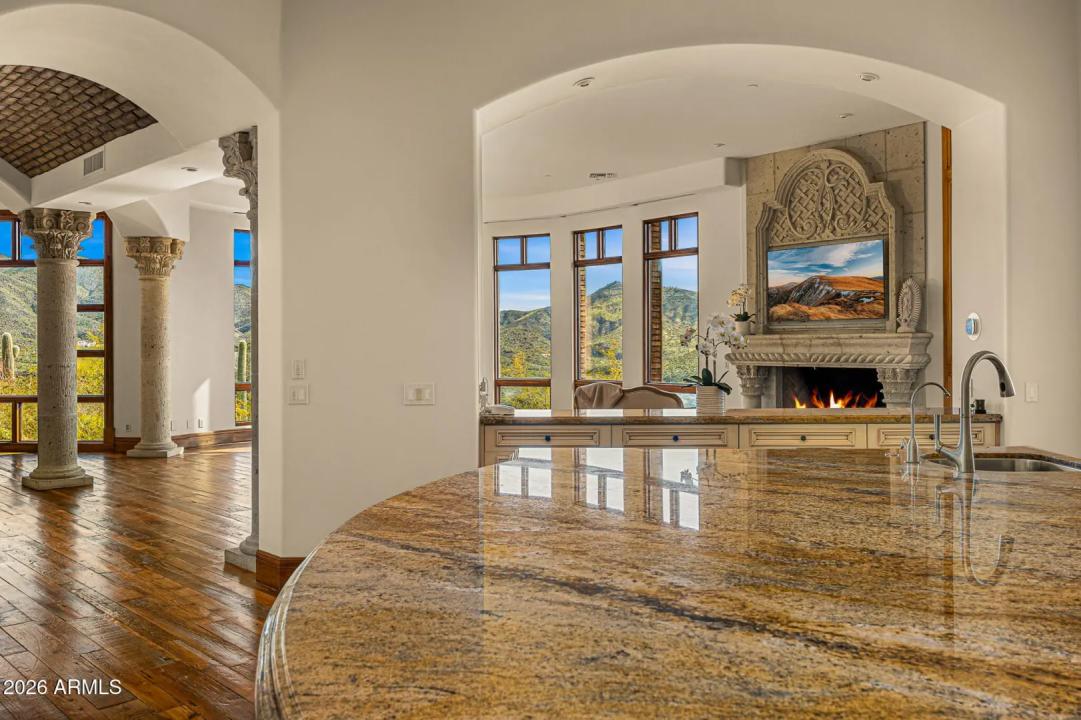 Real Estate Picture 17