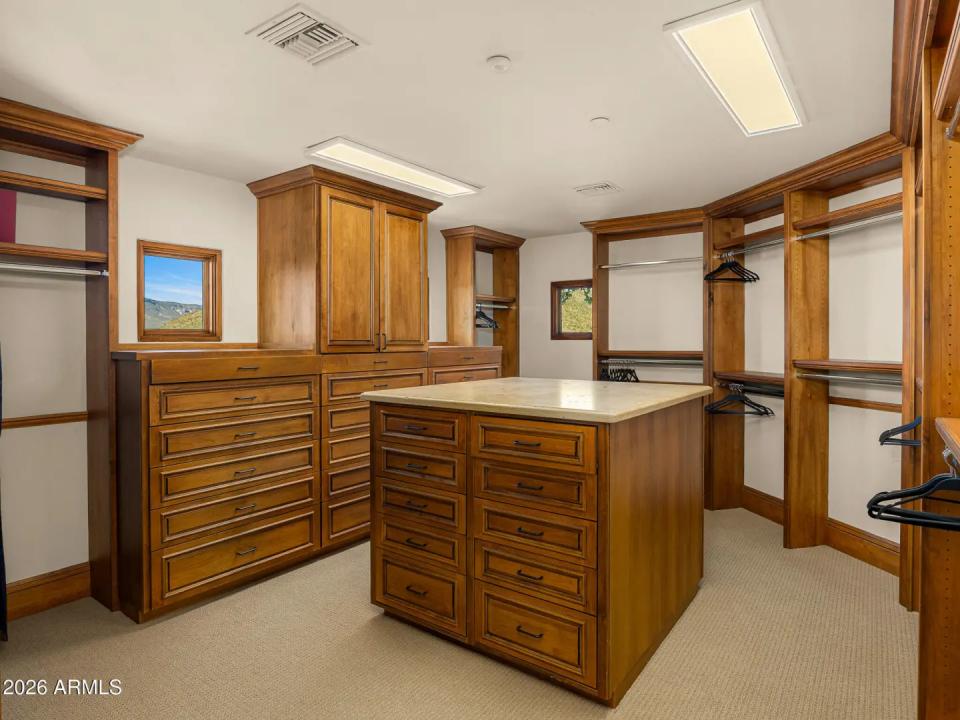 Real Estate Picture 28