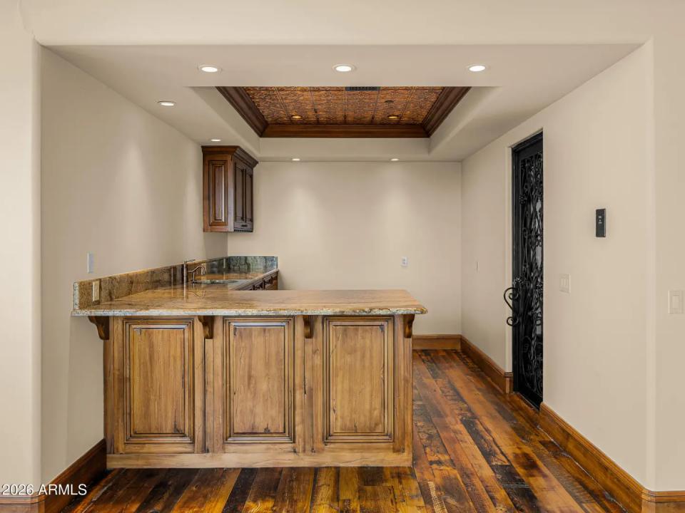 Real Estate Picture 33