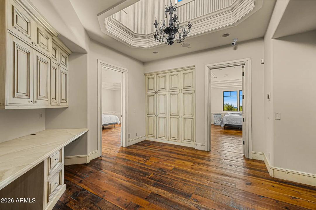 Real Estate Picture 42