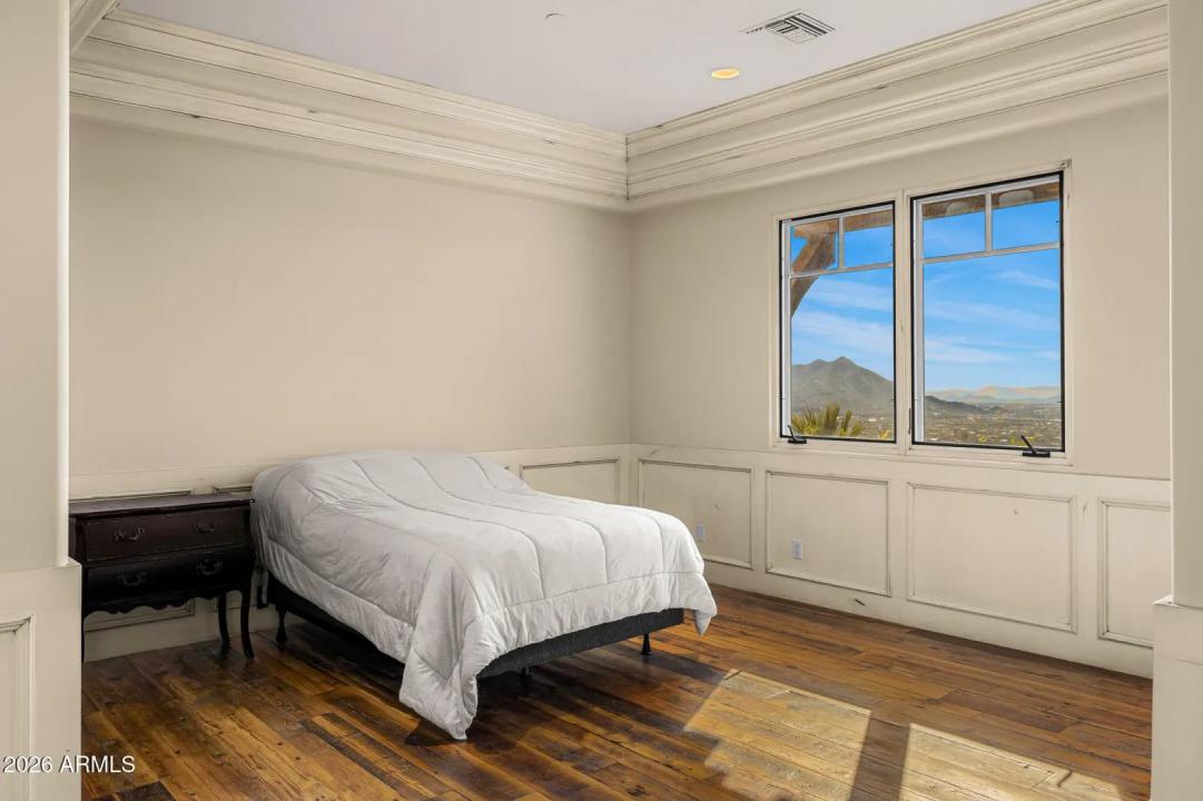 Real Estate Picture 43