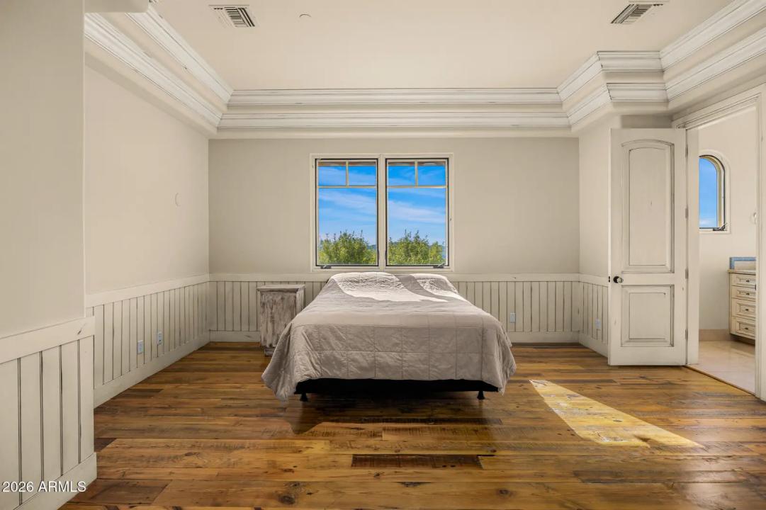 Real Estate Picture 45