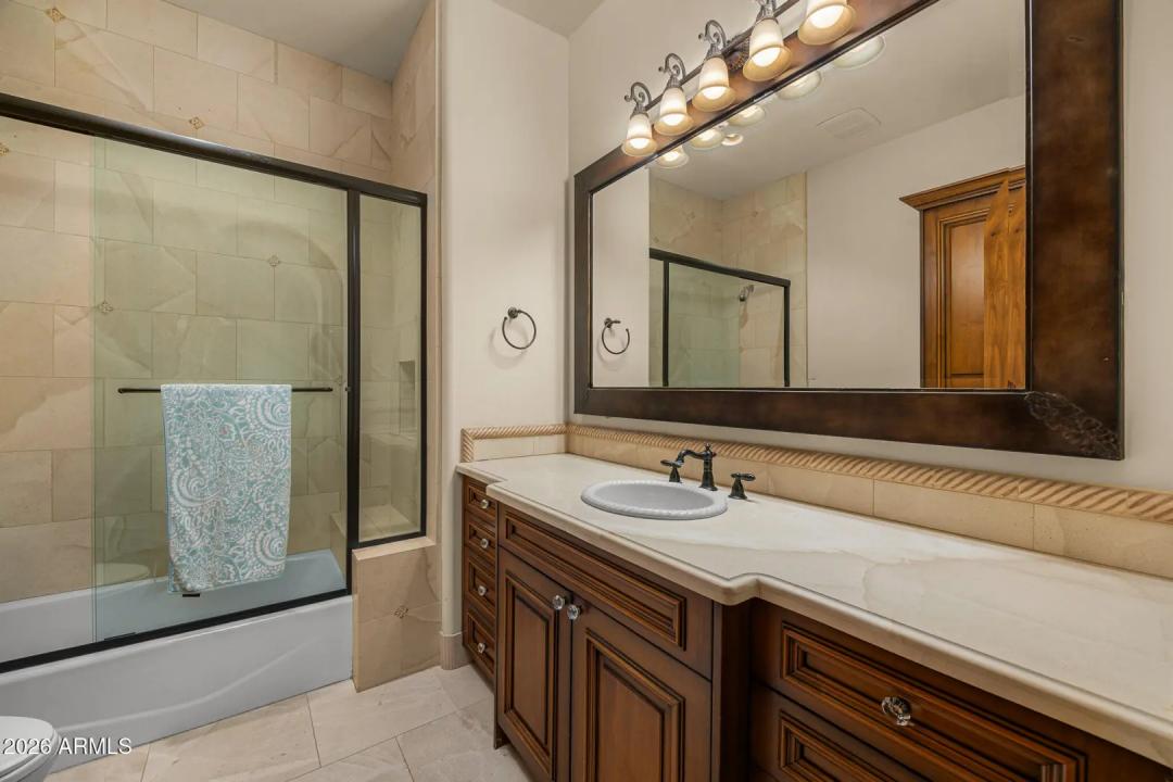 Real Estate Picture 50