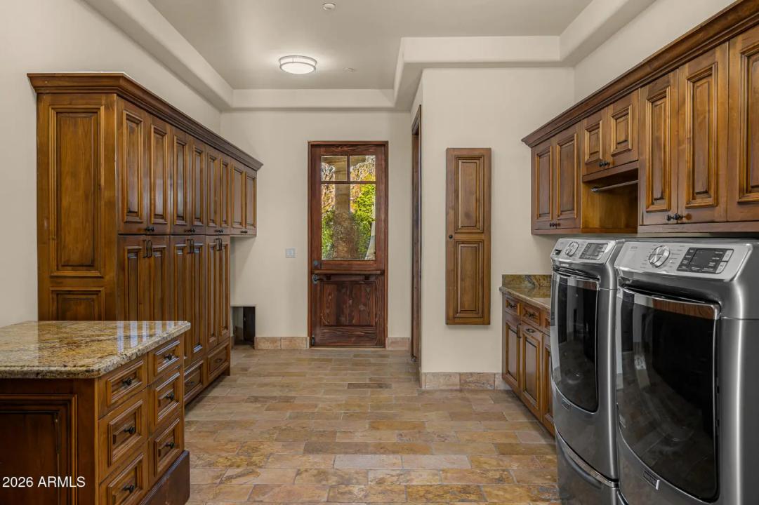 Real Estate Picture 54