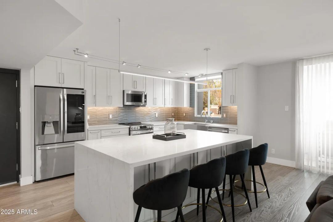 Real Estate Picture 1