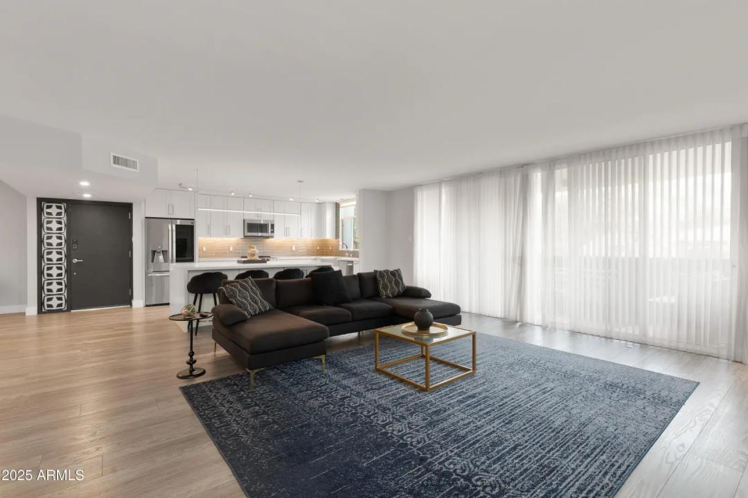 Real Estate Picture 8