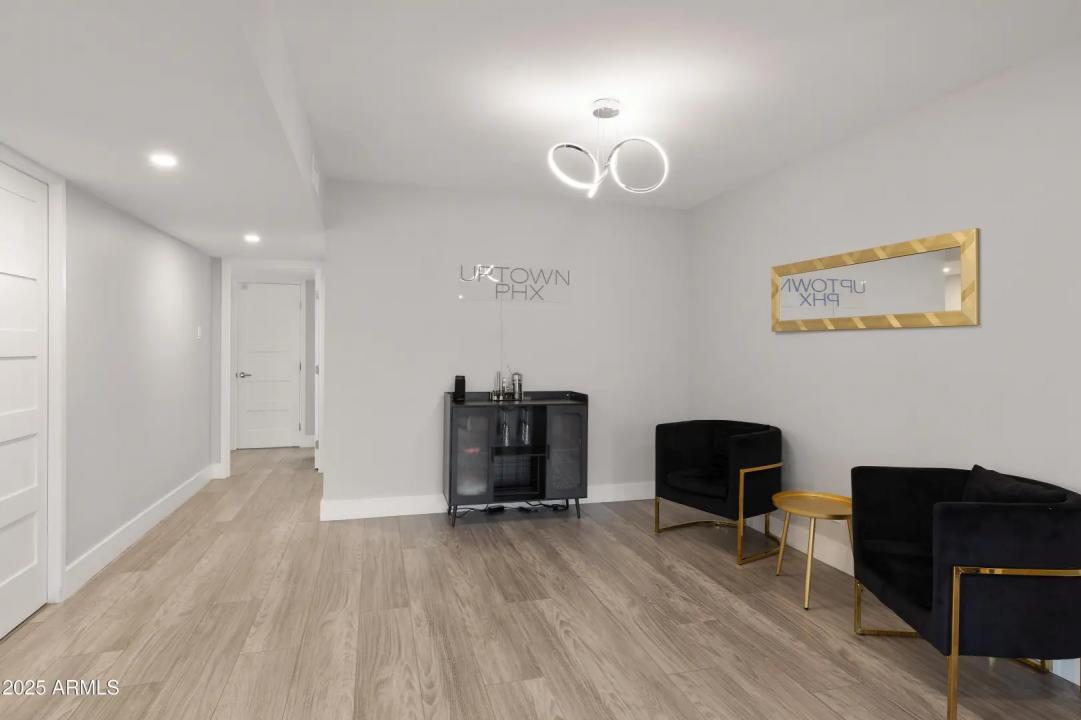 Real Estate Picture 9