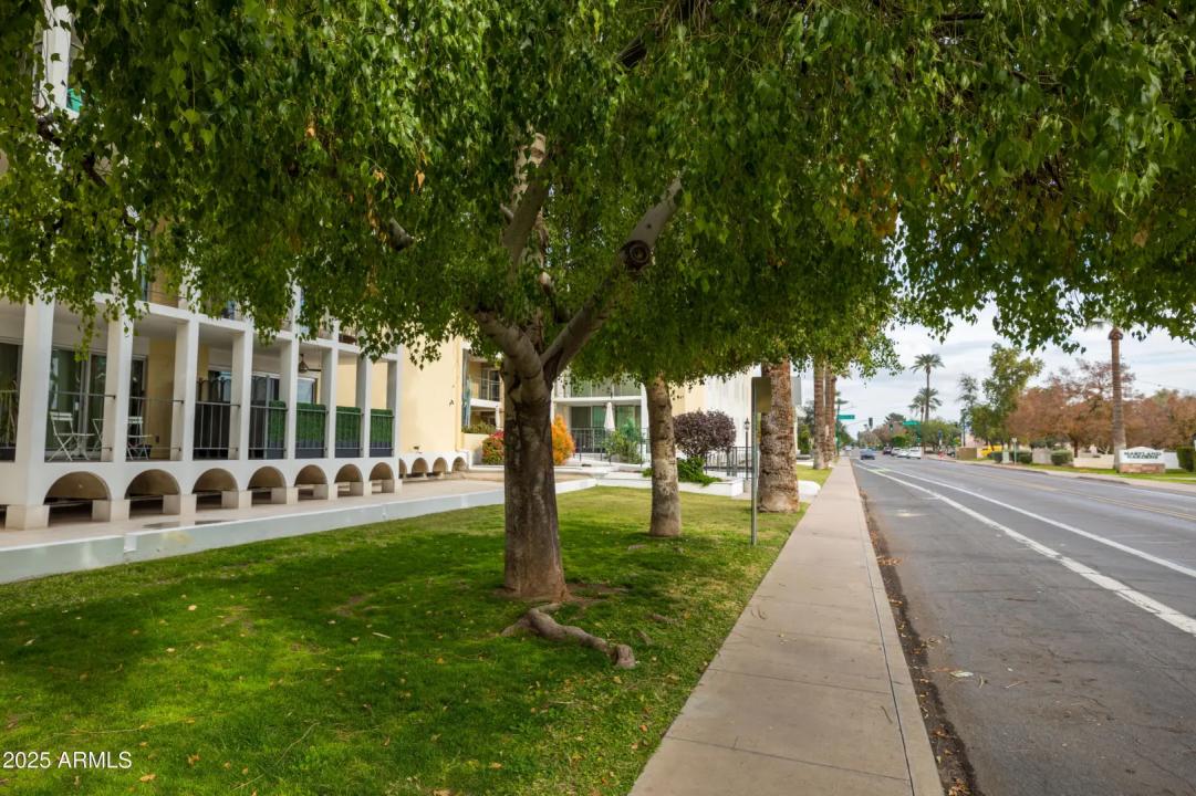 Real Estate Picture 23