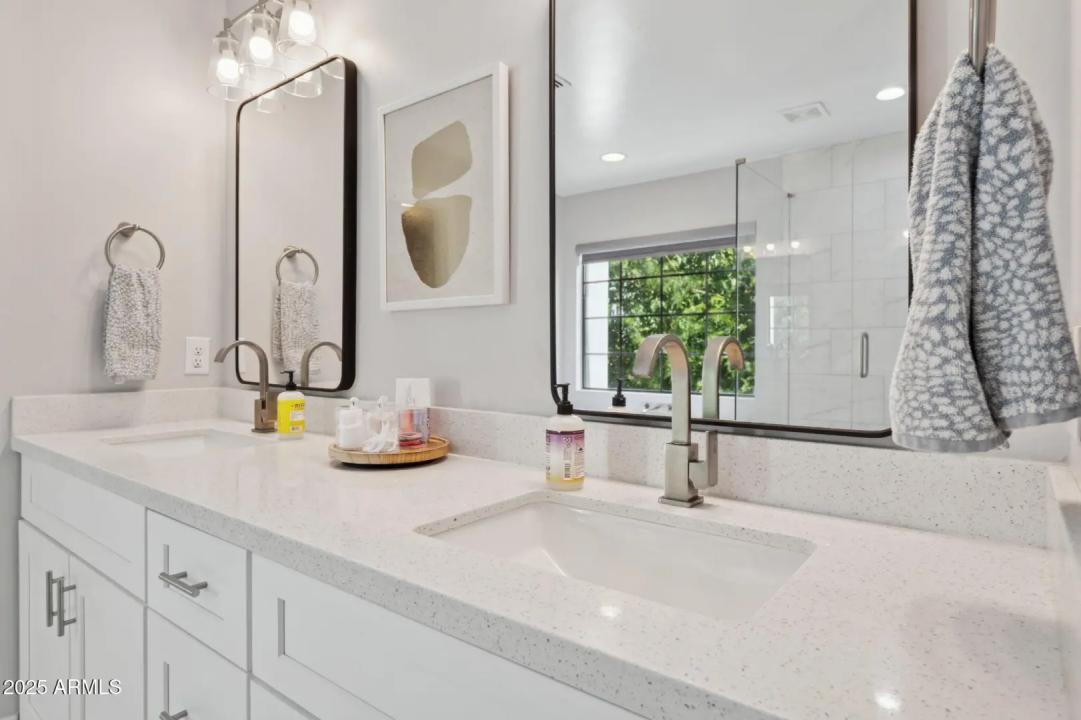 Real Estate Picture 19