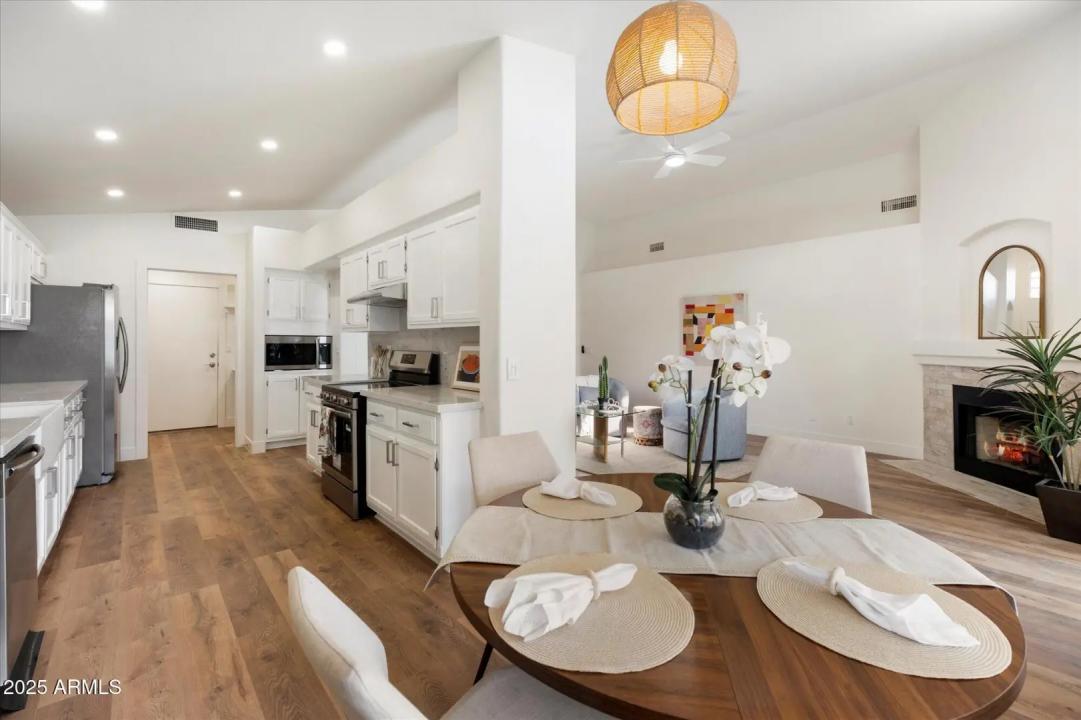 Real Estate Picture 9