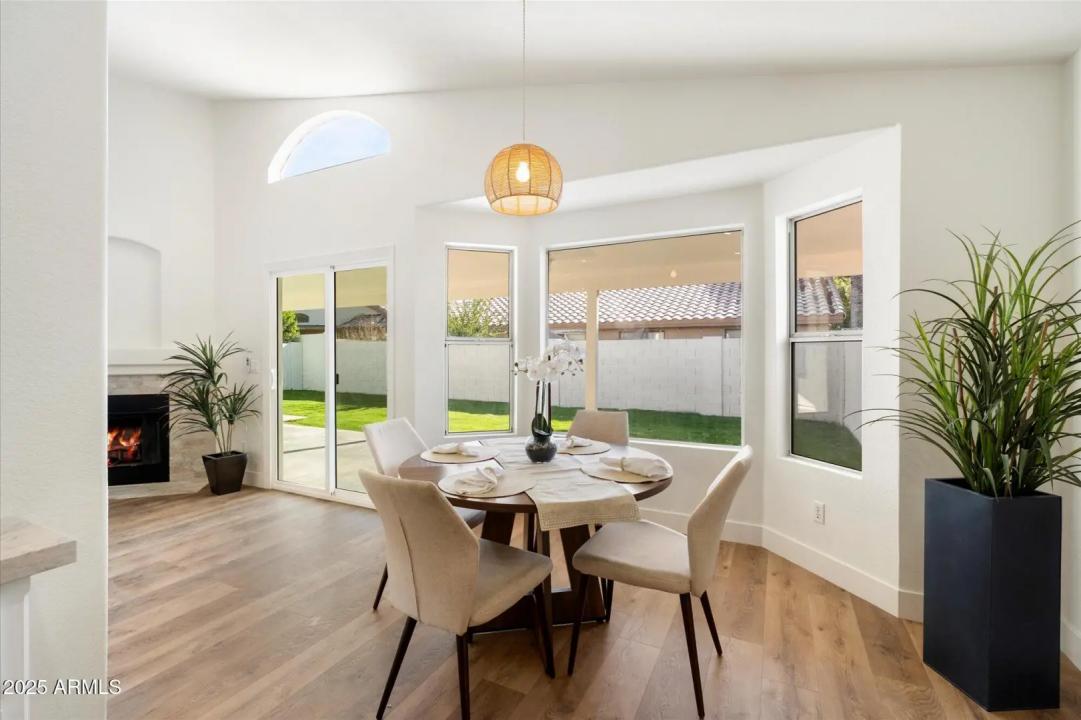 Real Estate Picture 8