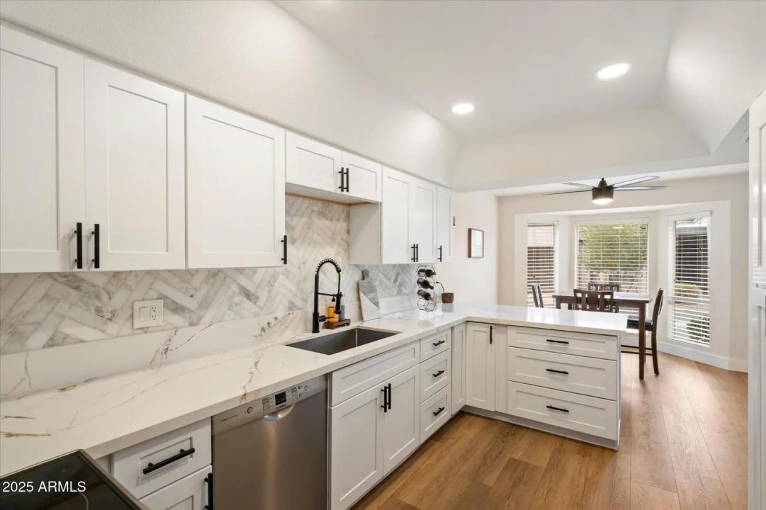 Real Estate Picture 5