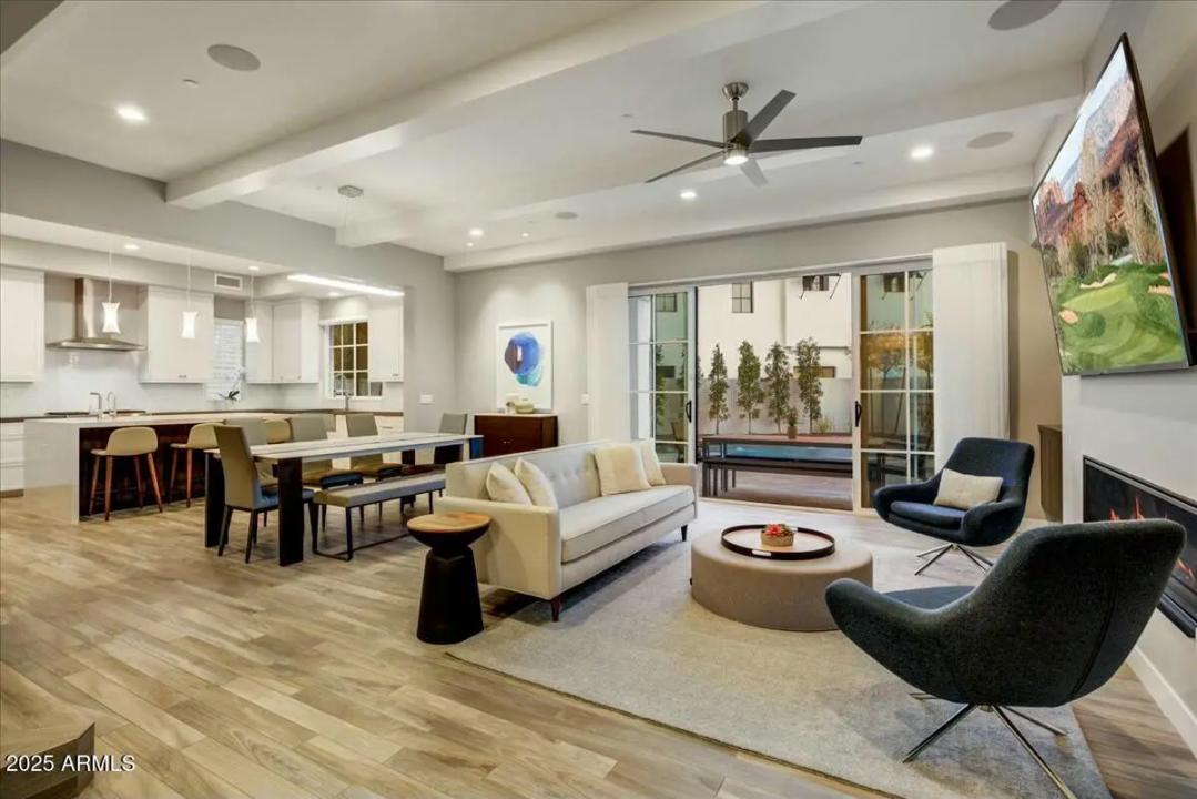 Real Estate Picture 3