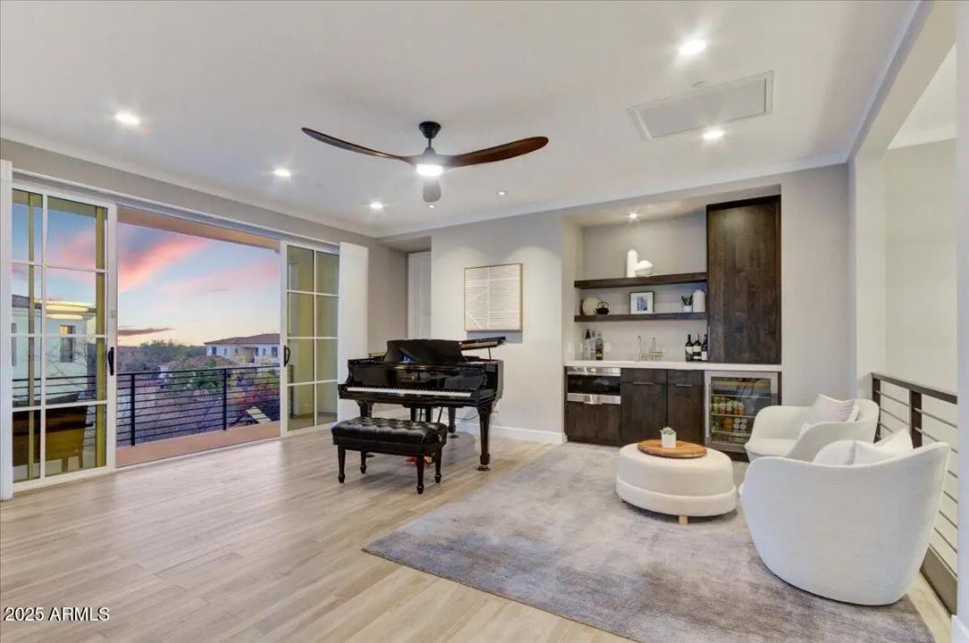 Real Estate Picture 13