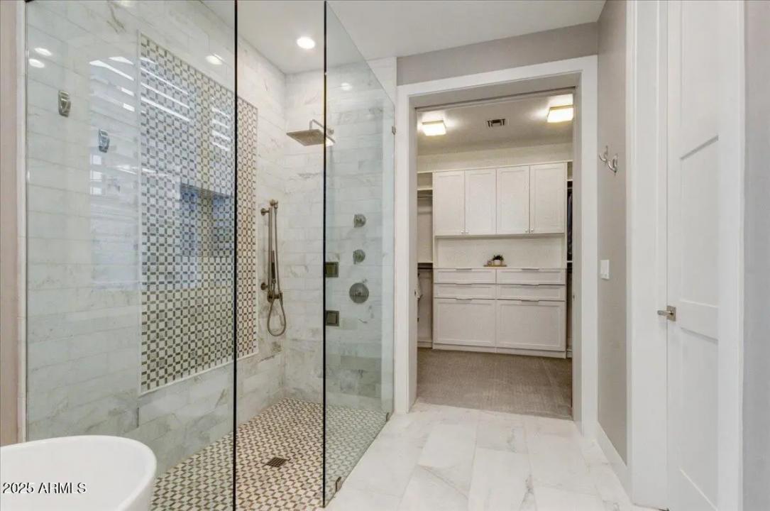 Real Estate Picture 18