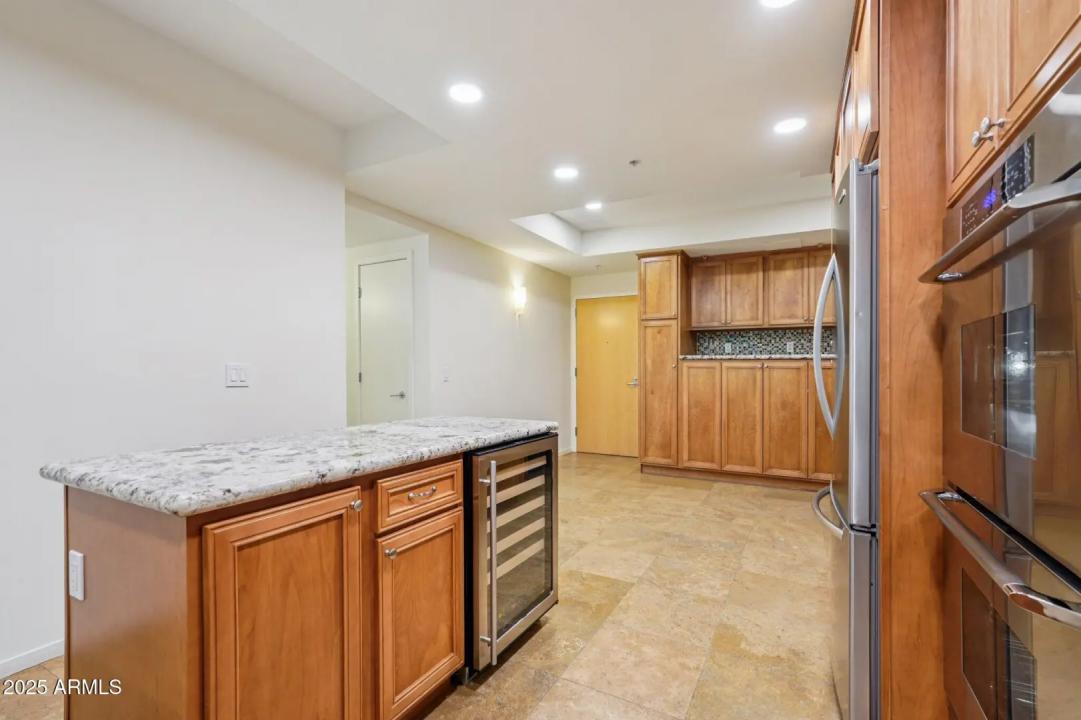 Real Estate Picture 8