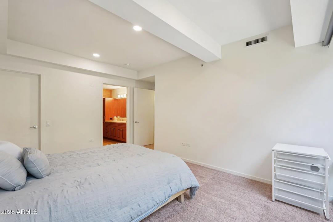 Real Estate Picture 23