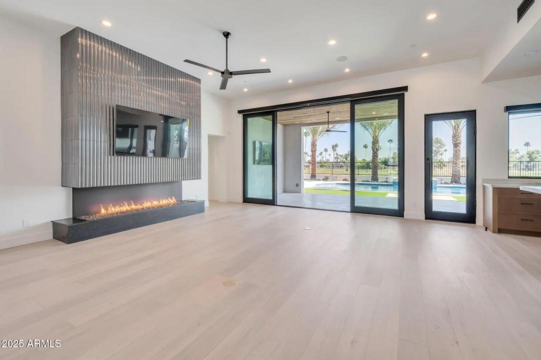 Real Estate Picture 13