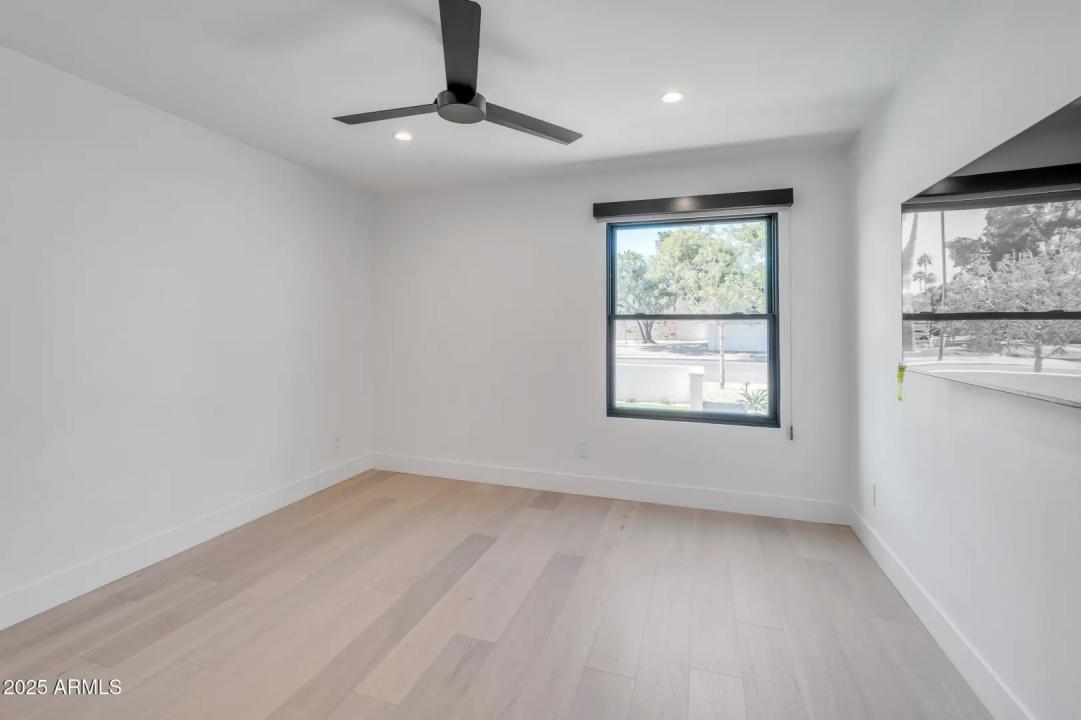 Real Estate Picture 28