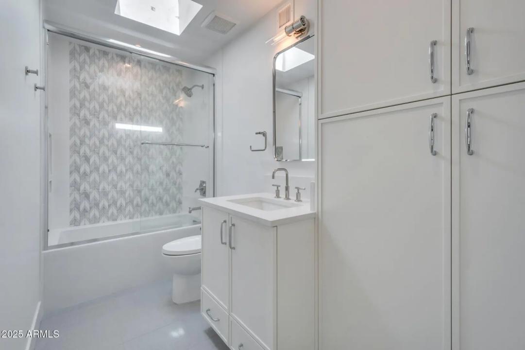 Real Estate Picture 32