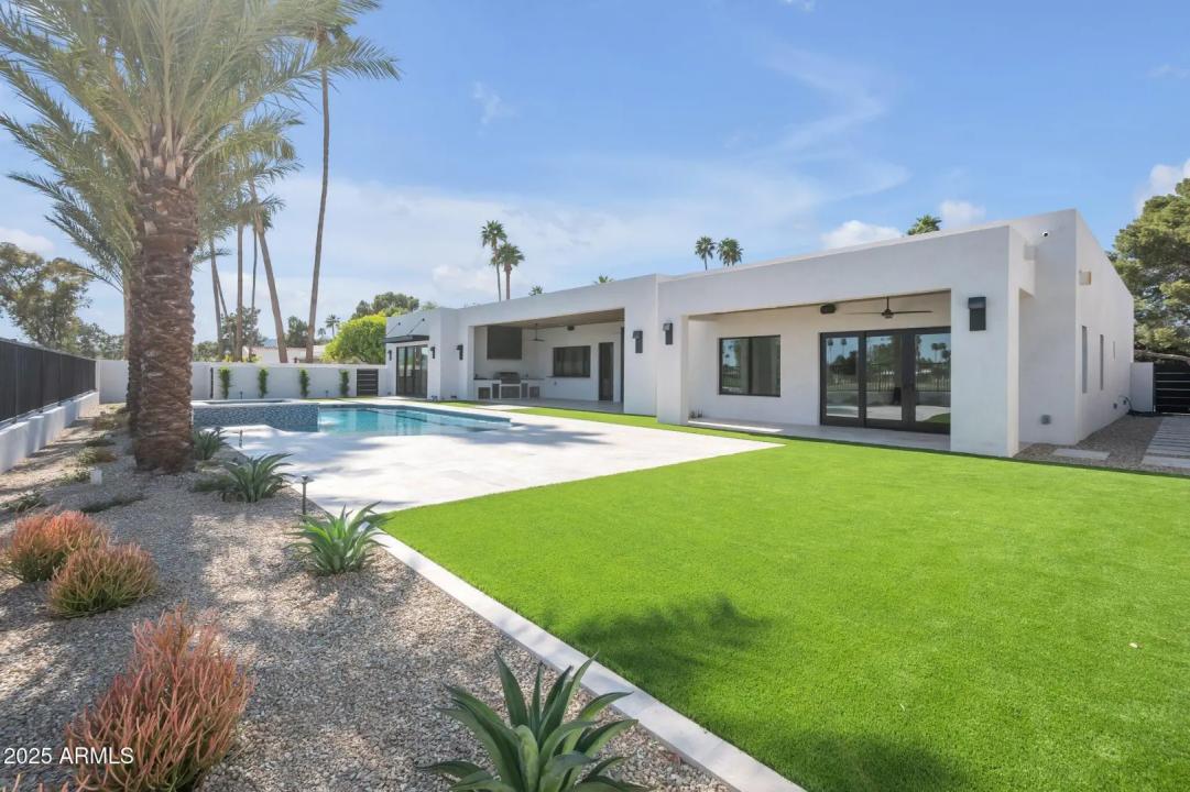 Real Estate Picture 38