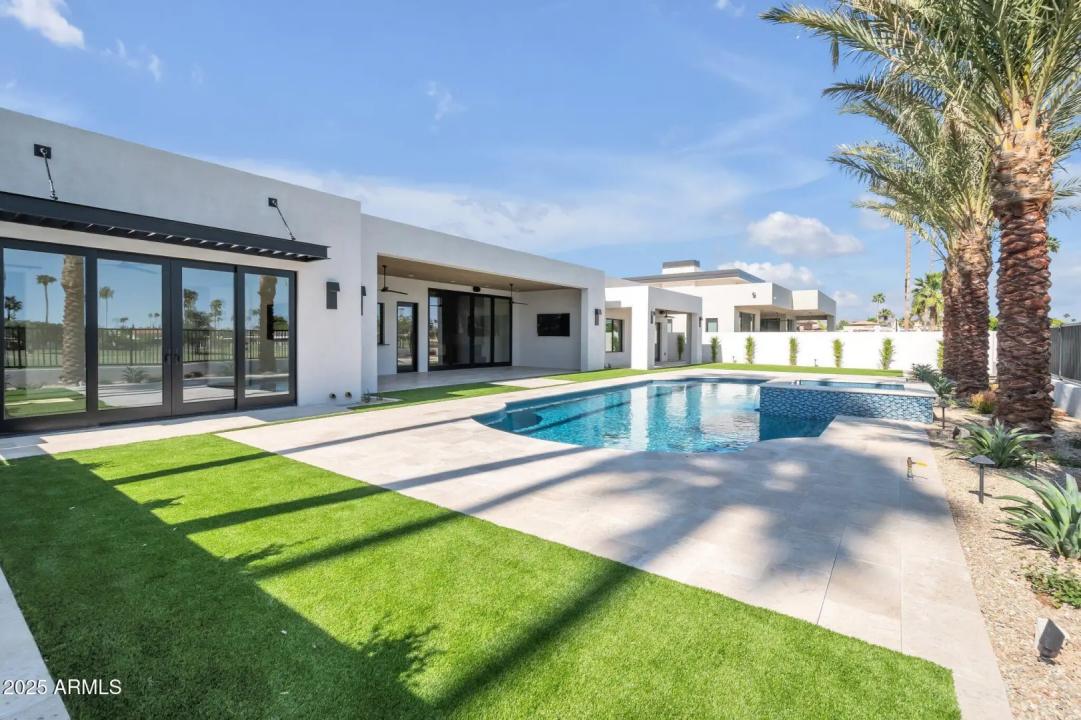 Real Estate Picture 40