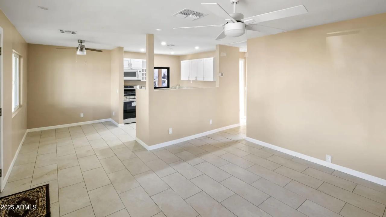 Real Estate Picture 6