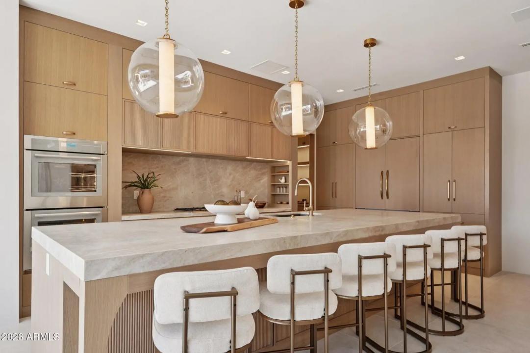 Real Estate Picture 16