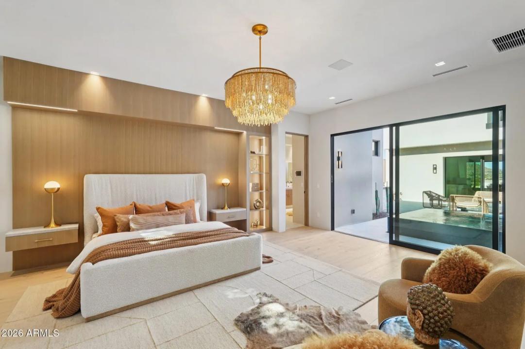 Real Estate Picture 42