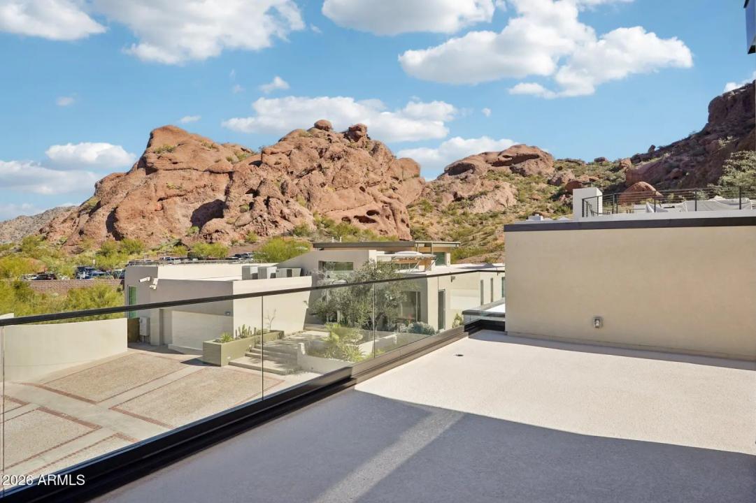 Real Estate Picture 64