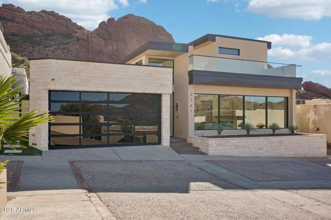 Real Estate Picture 3