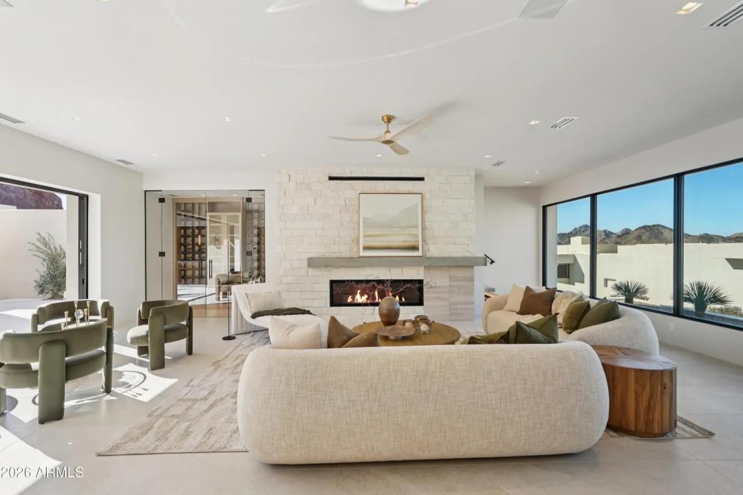 Real Estate Picture 9