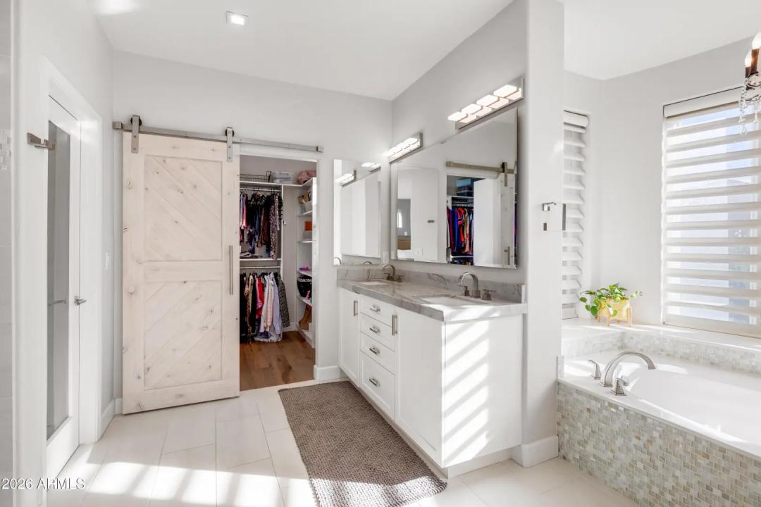 Real Estate Picture 19