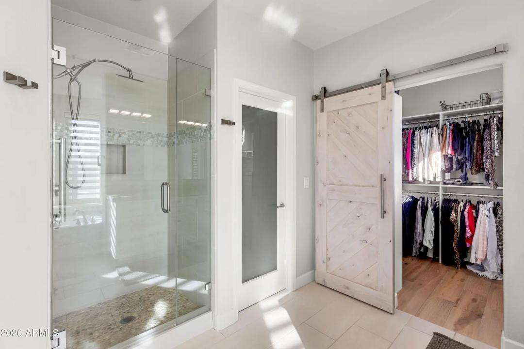 Real Estate Picture 18