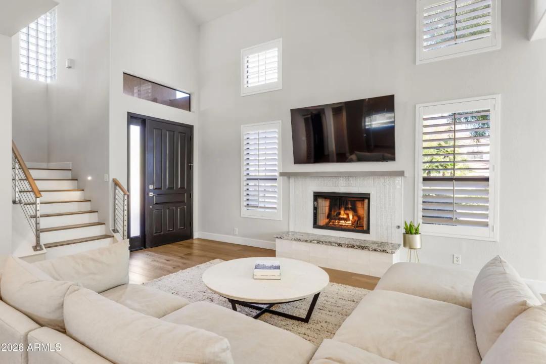 Real Estate Picture 10