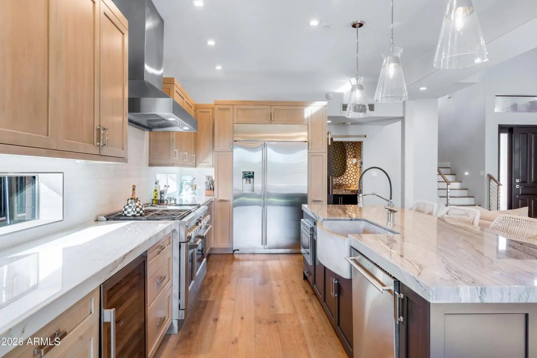 Real Estate Picture 5