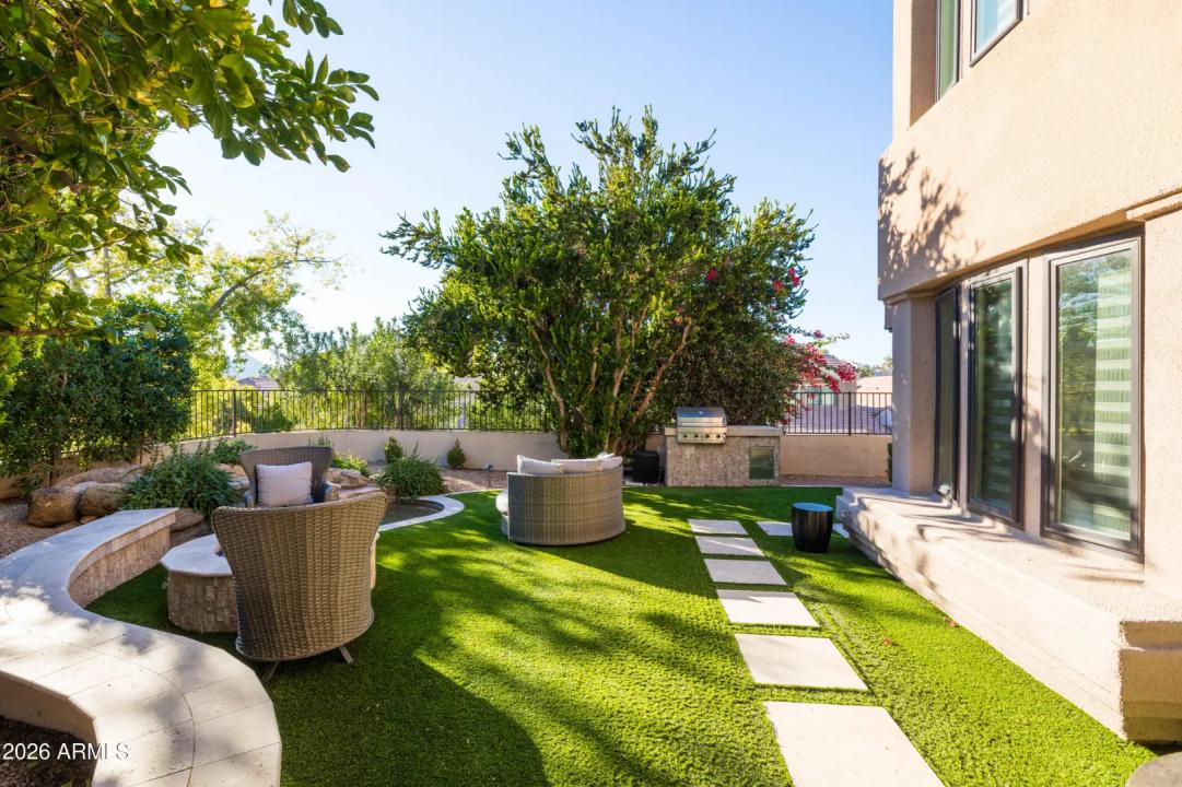 Real Estate Picture 30