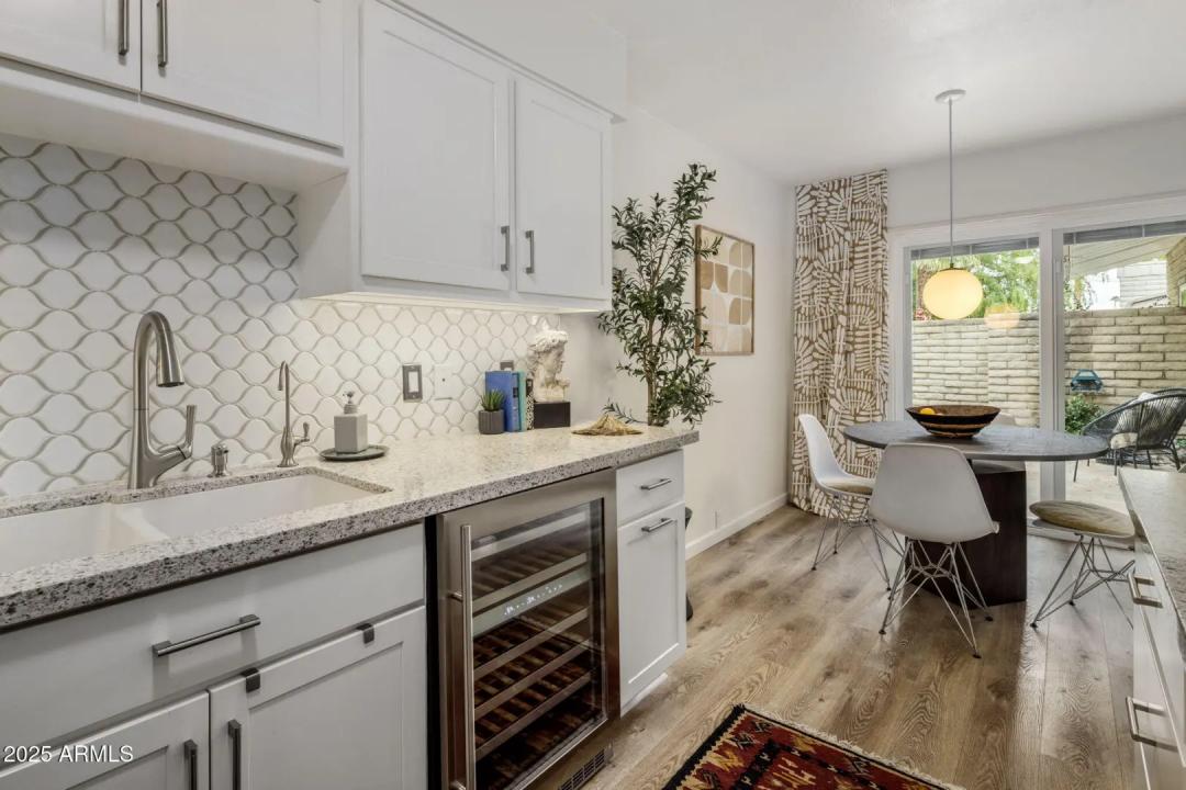 Real Estate Picture 5