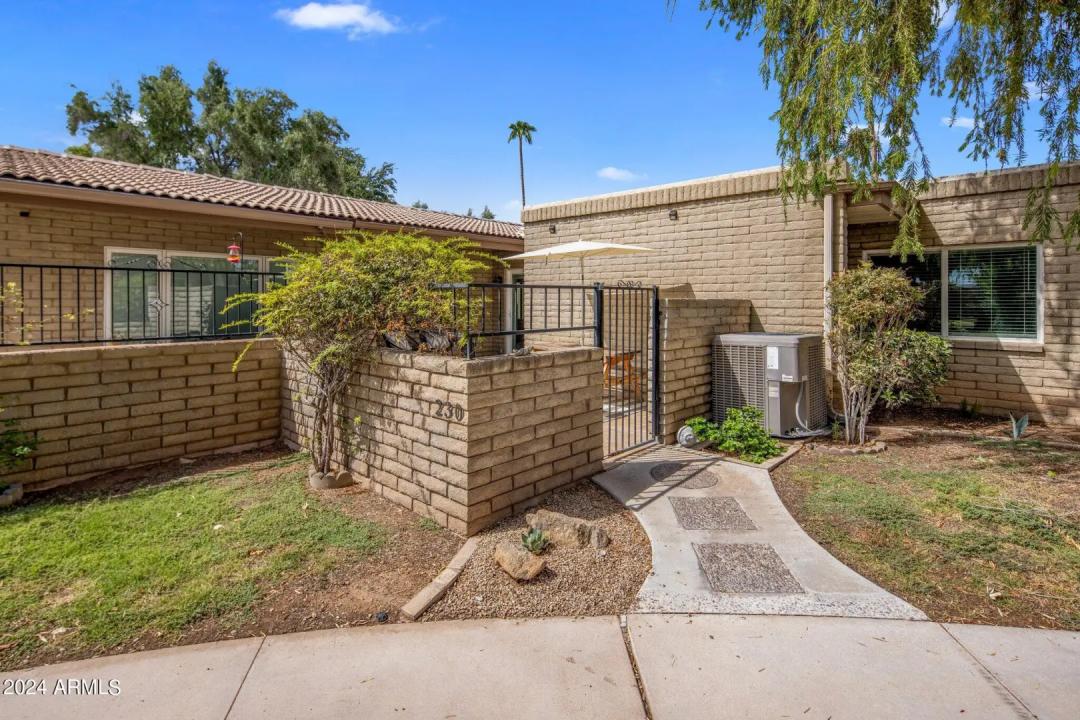 Real Estate Picture 18