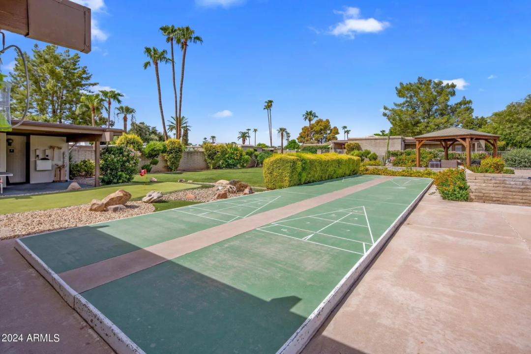 Real Estate Picture 21