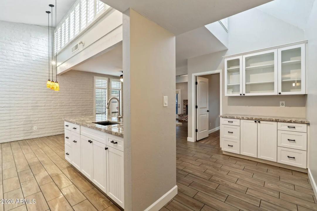 Real Estate Picture 6