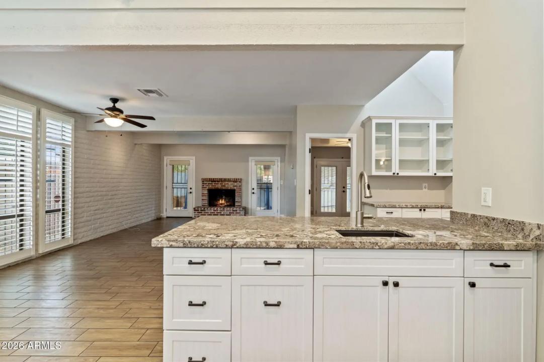 Real Estate Picture 13