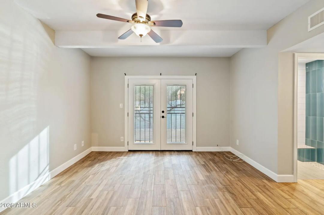 Real Estate Picture 24