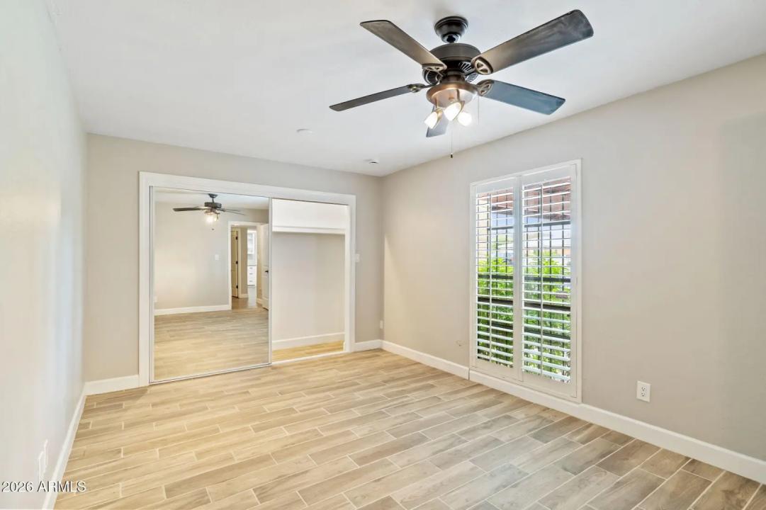 Real Estate Picture 30